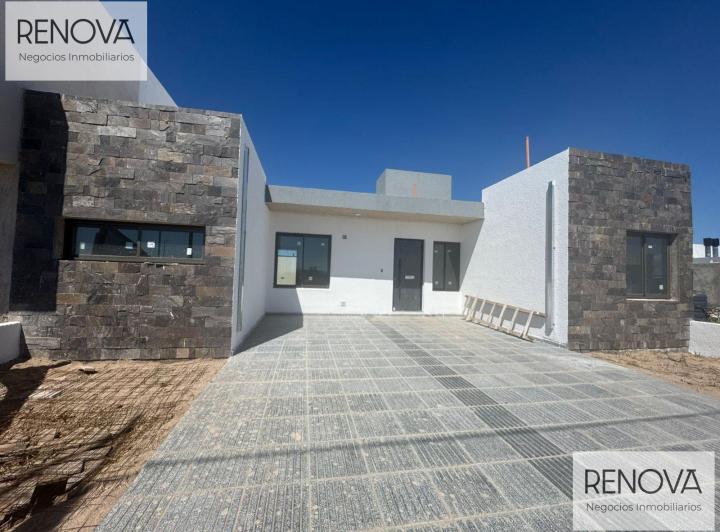 Casa · 250m² · 3 Dormitorios · 1 Cochera