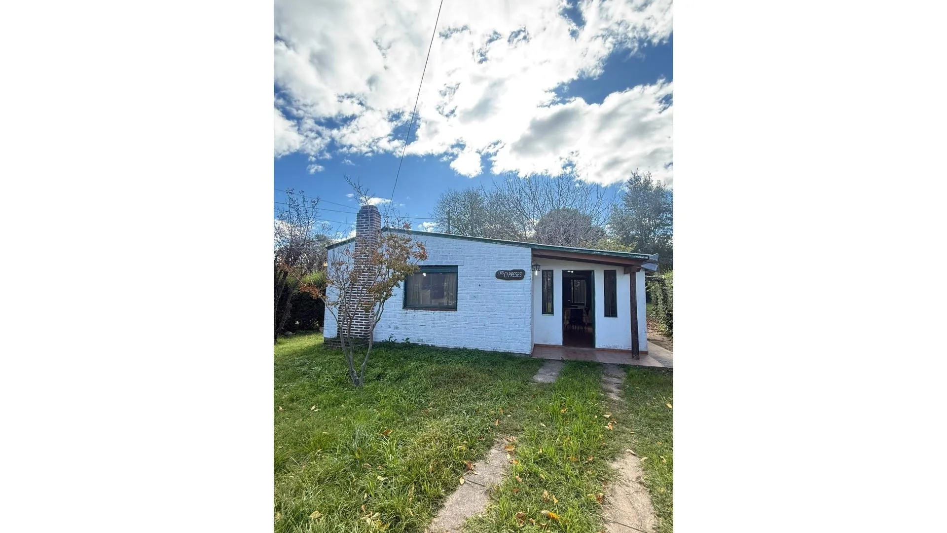 CASA EN ESQUINA CON HERMOSO LOTE EN MINA CLAVERO