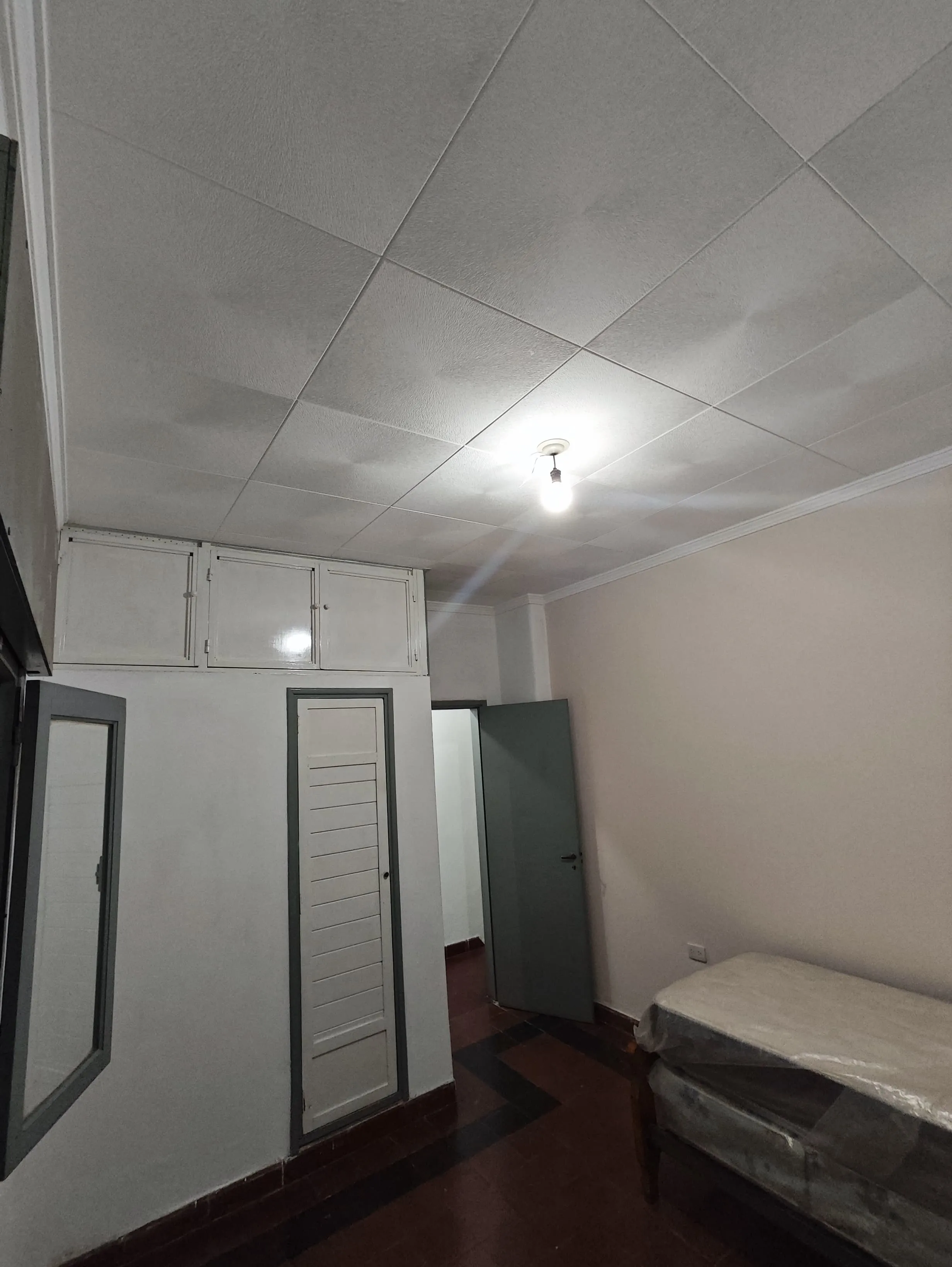 VENDO EXCELENTE CASA EN BARRIO PATRICIOS DOS DORMITORIOS Y AMPLIO GALPON DE 60MT
