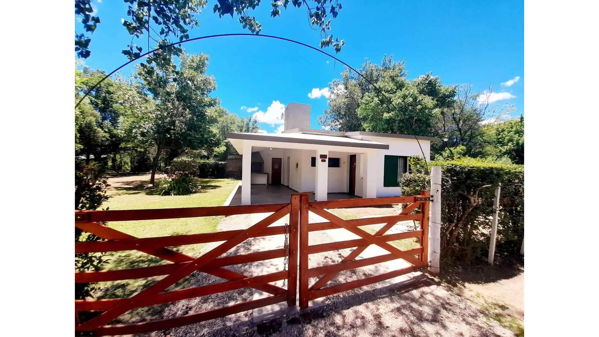 Casa impecable en venta Mina Clavero