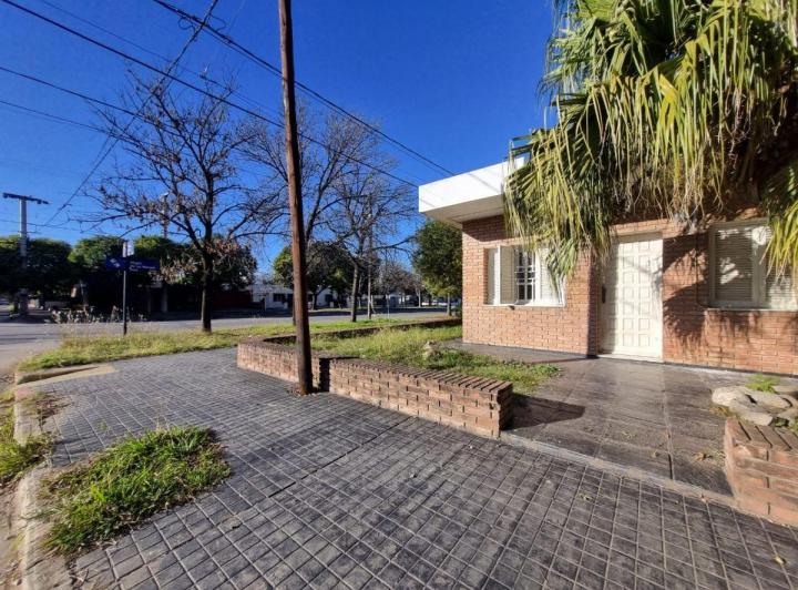 Casa · 209m² · 3 Ambientes · 3 Cocheras