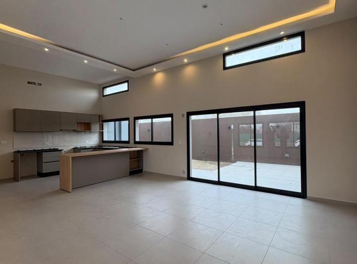 Casa · 159m² · 5 Ambientes · 1 Cochera