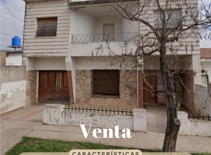 Casa · 244m² · 9 Ambientes · 2 Cocheras