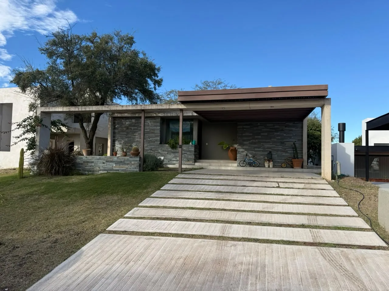 CASA EN VENTA, BARRIO LAS MARIAS, VILLA ALLENDE