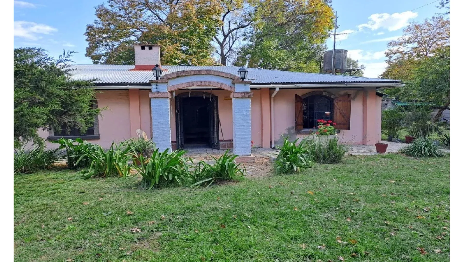 HERMOSA QUINTA EN MORENO, 2700 MTS