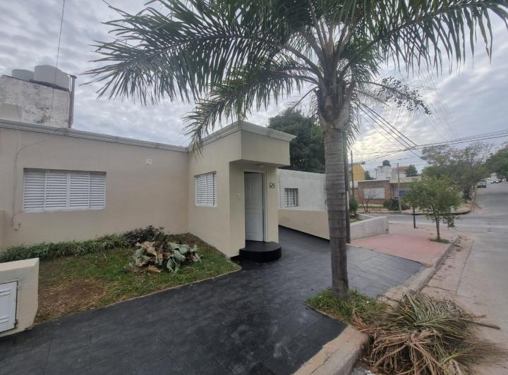 Casa · 60m² · 7 Ambientes · 2 Cocheras