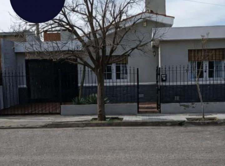 Casa · 132m² · 8 Ambientes