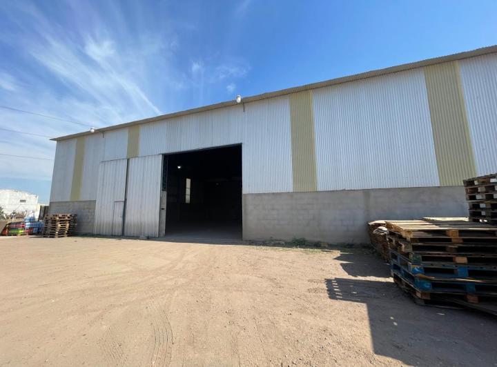 Depósito · 700m²