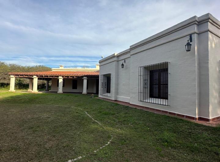 Casa · 375m² · 3 Ambientes