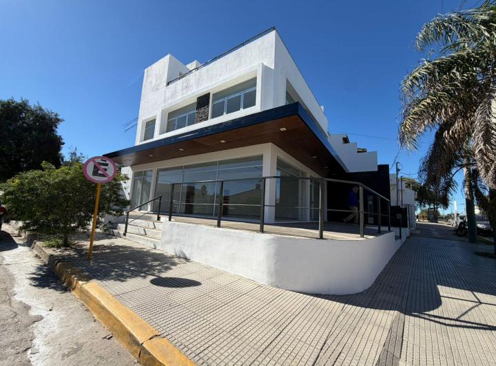 Oficina comercial · 90m² · 4 Ambientes