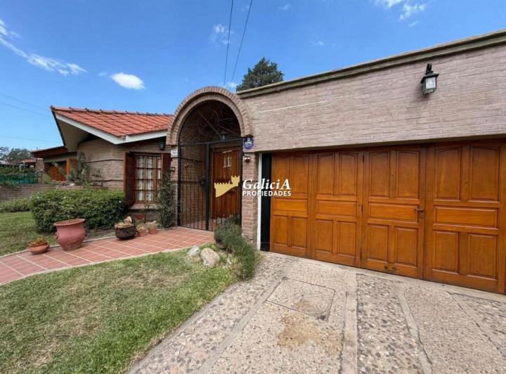 Casa · 323m² · 10 Ambientes · 5 Cocheras