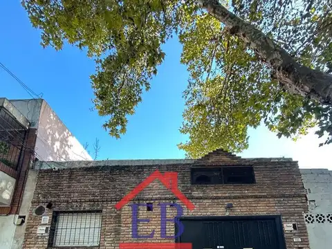Galpón en Venta en Flores, CABA