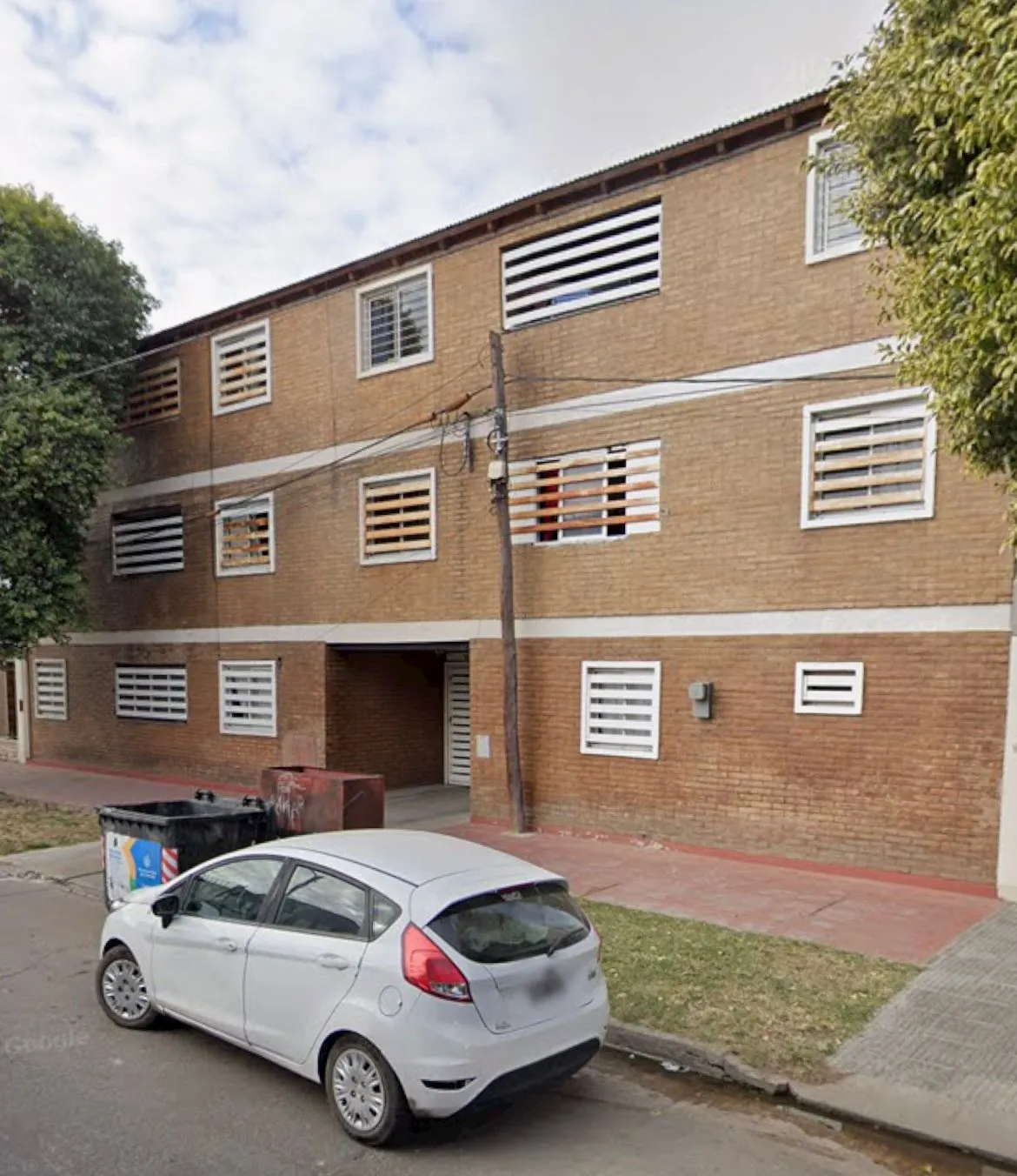 HERMOSO DEPTO DE 2D EN BARRIO ZUMARAN. IMPERDIBLE!