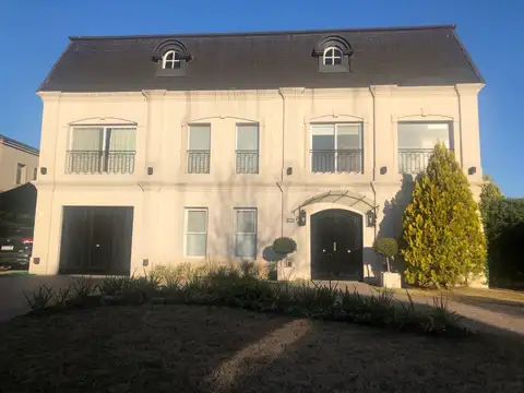 Casa en Venta en Septiembre, Countries y Barrios Cerrados en Escobar