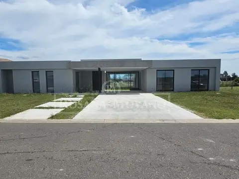 Casa en Venta en El Naudir, Countries y Barrios Cerrados en Escobar