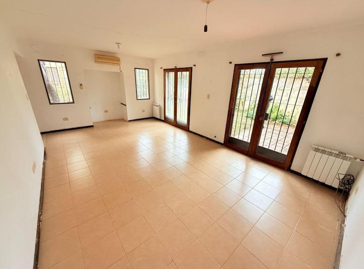 Casa · 117m² · 4 Ambientes · 1 Cochera