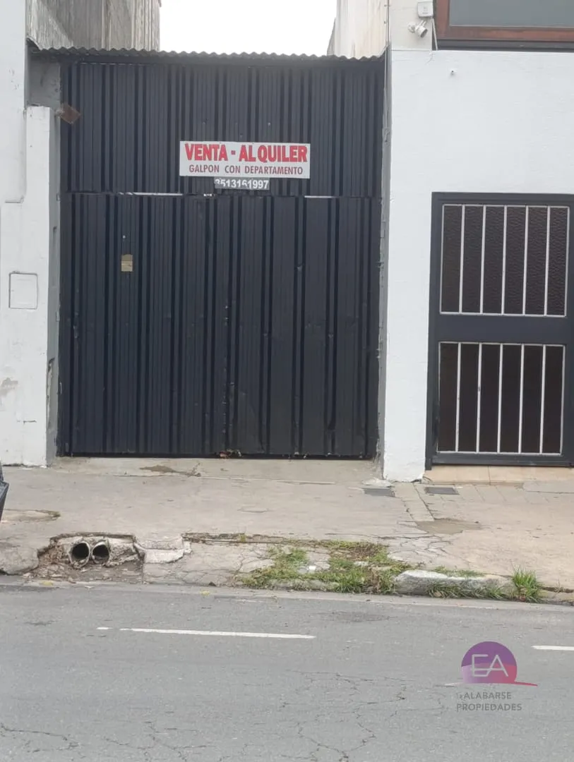 VENTA GALPON con 1 depto. en zona Alta Córdoba