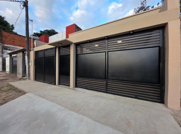 Casa · 120m² · 5 Ambientes · 2 Cocheras