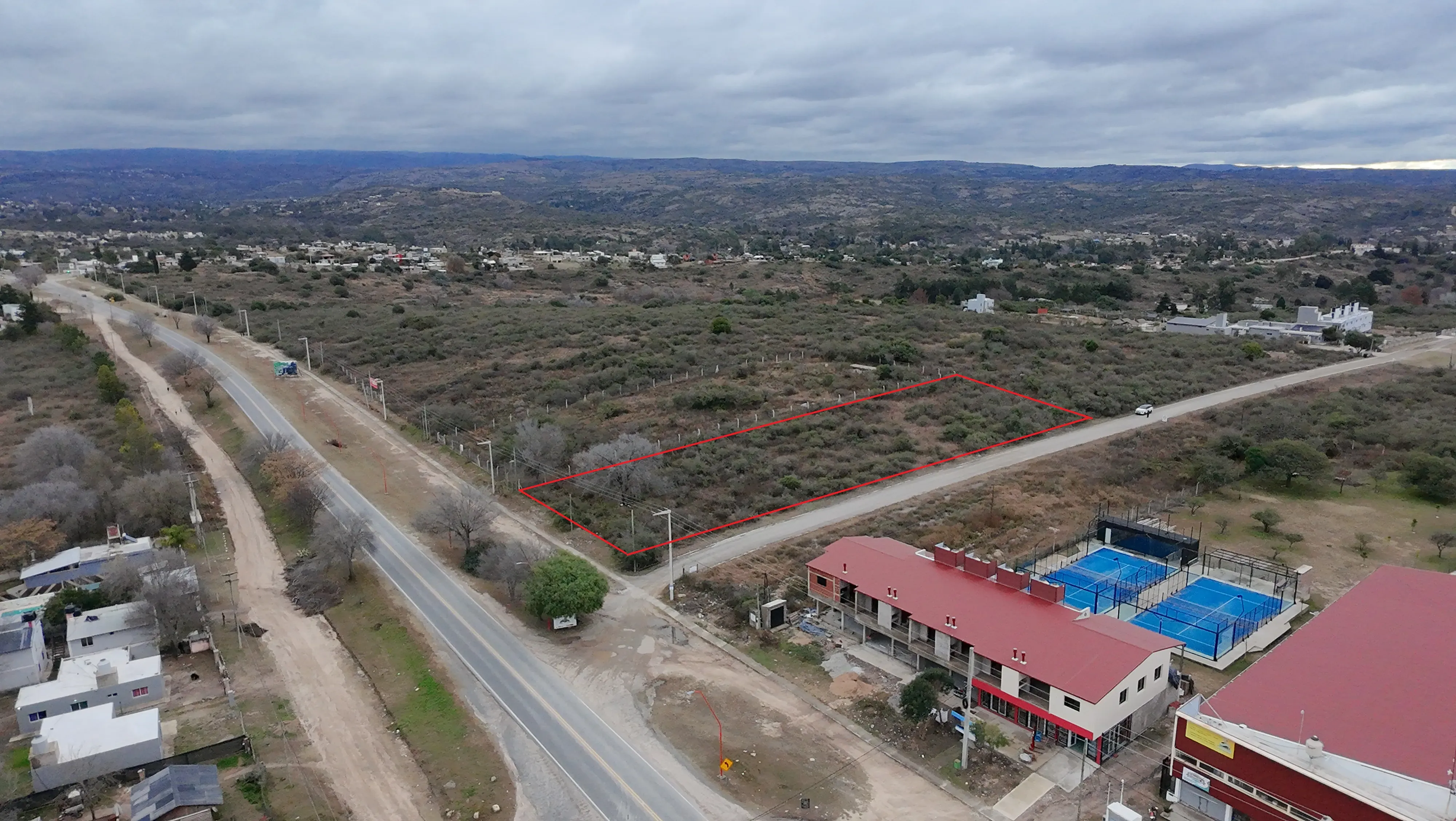 TERRENO LOTE SOBRE LA RUTA 28 TANTI