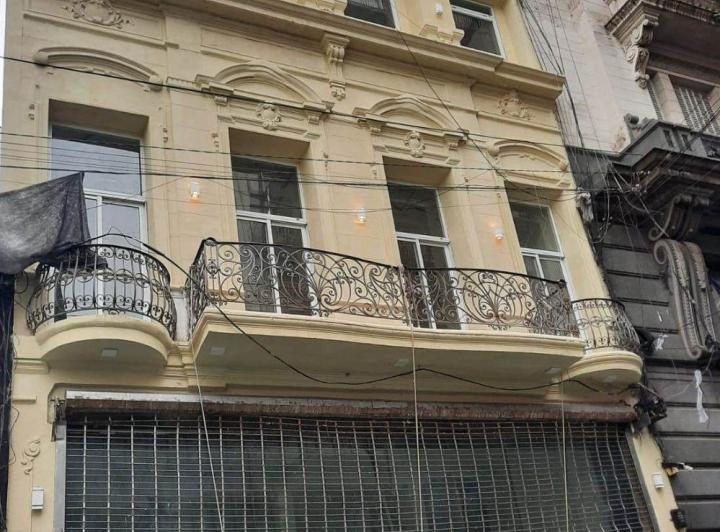 Local comercial · 892m²