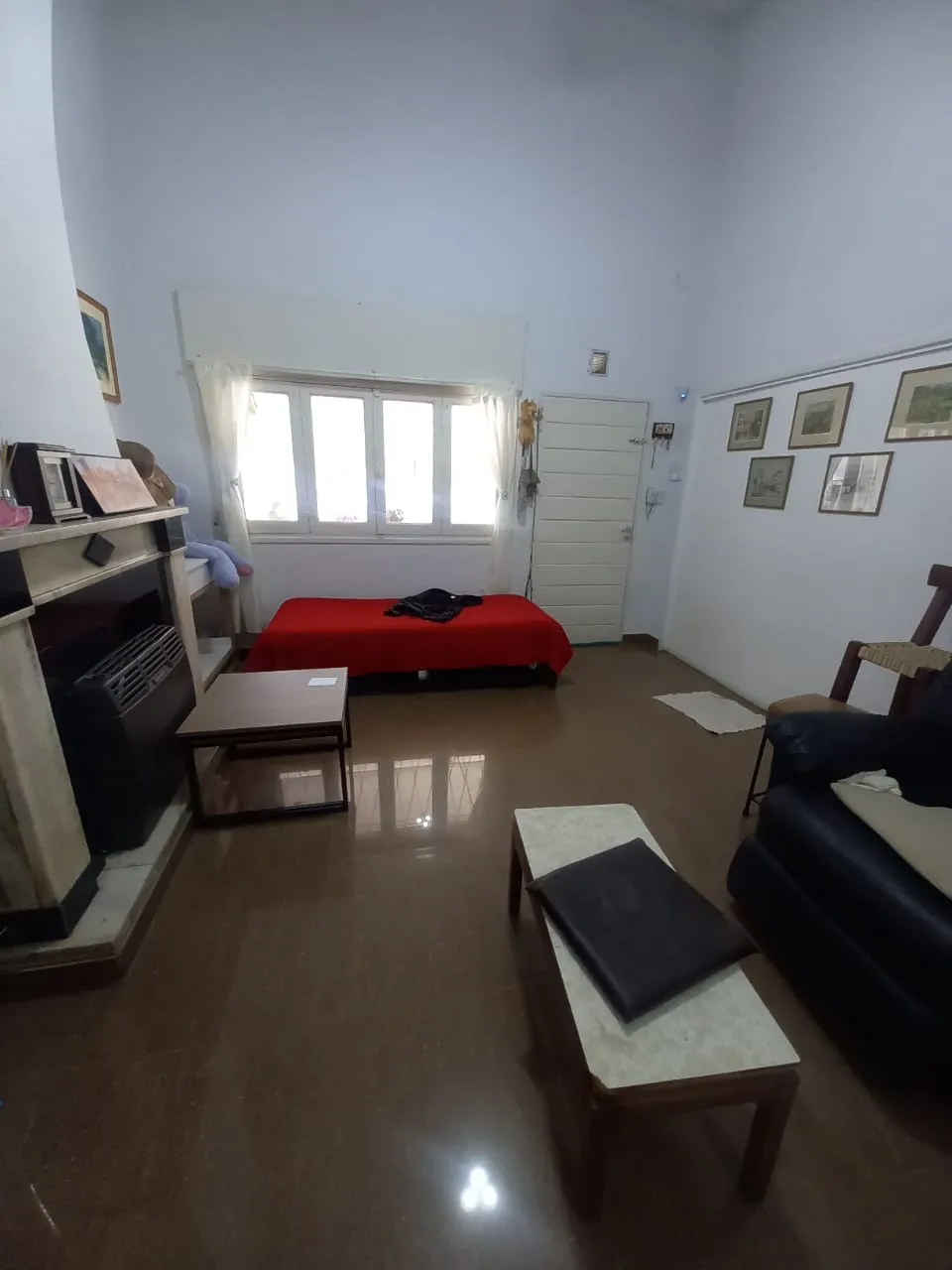 B° JUNIORS - Impecable Casa Moderna de 3 Dormitorios con Pileta y Quincho