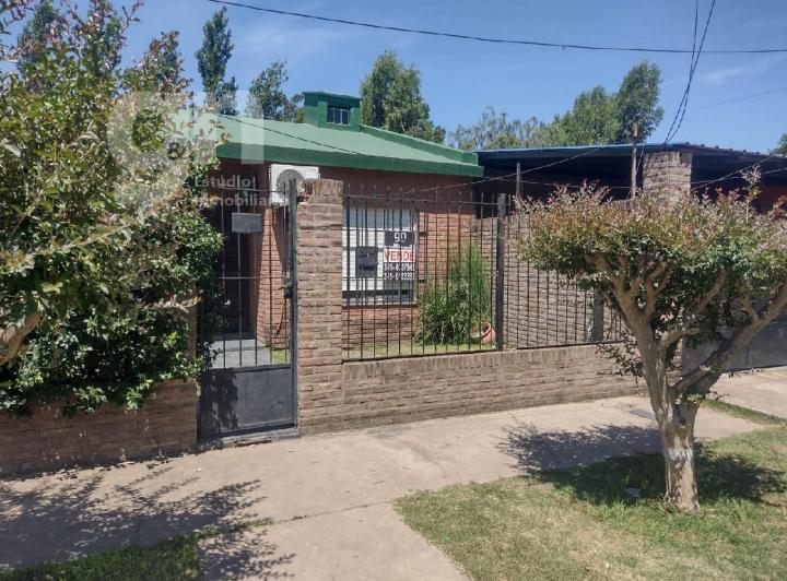 Casa · 117m² · 6 Ambientes · 2 Cocheras