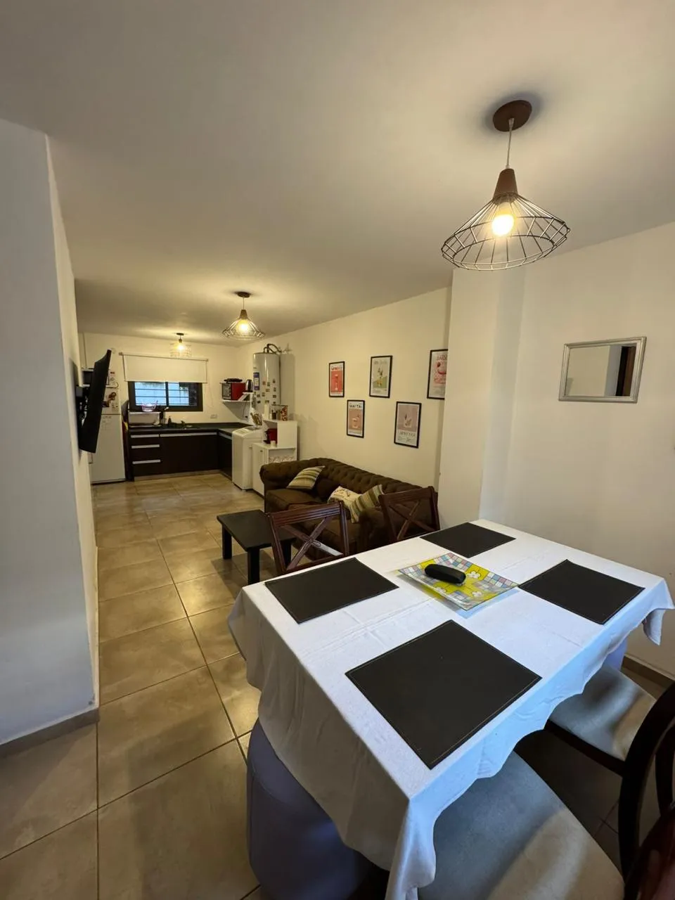 Casa comercial en alquiler sobre Montevideo 523