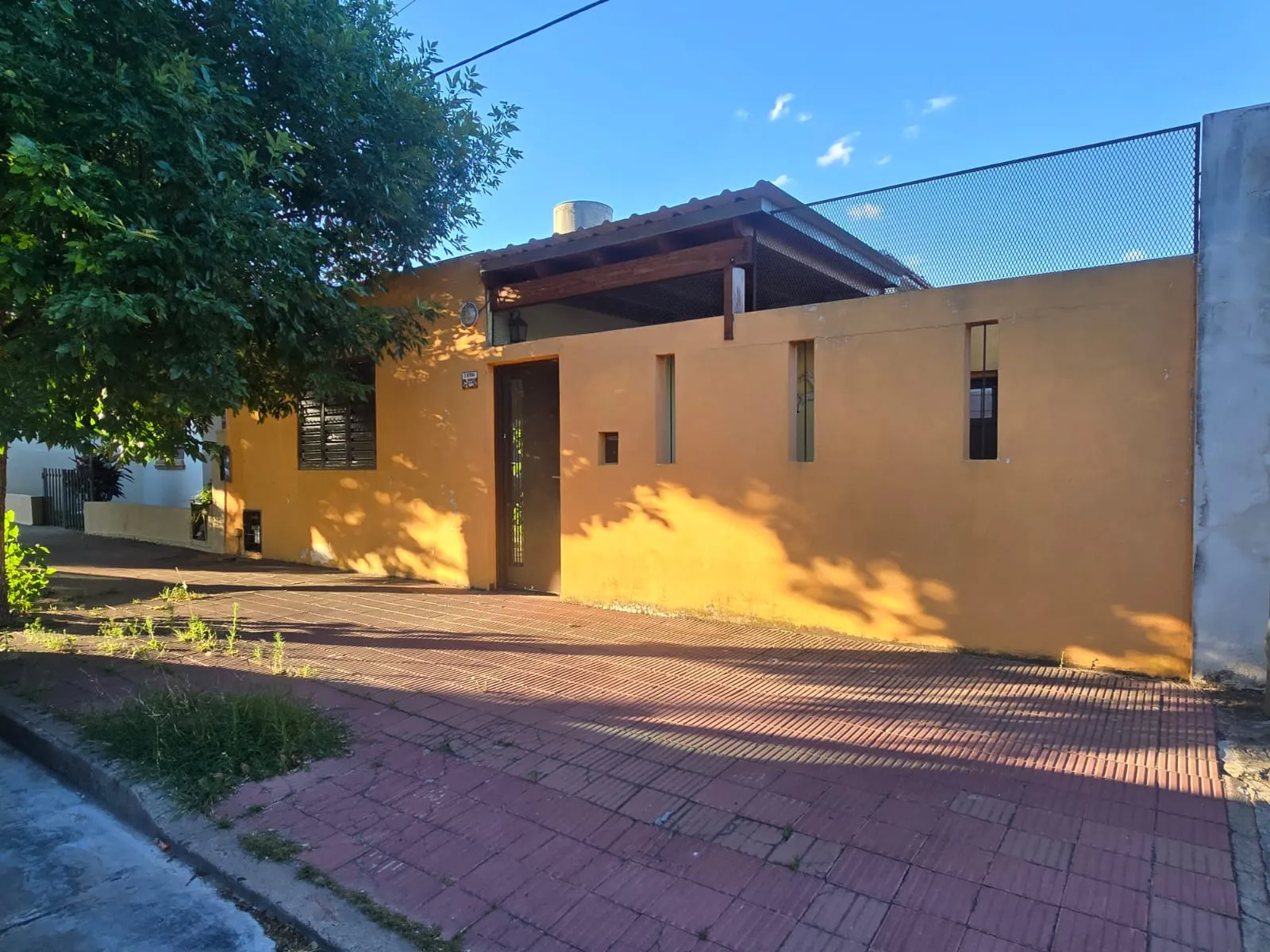 CASA EN VENTA ALTO ALBERDI