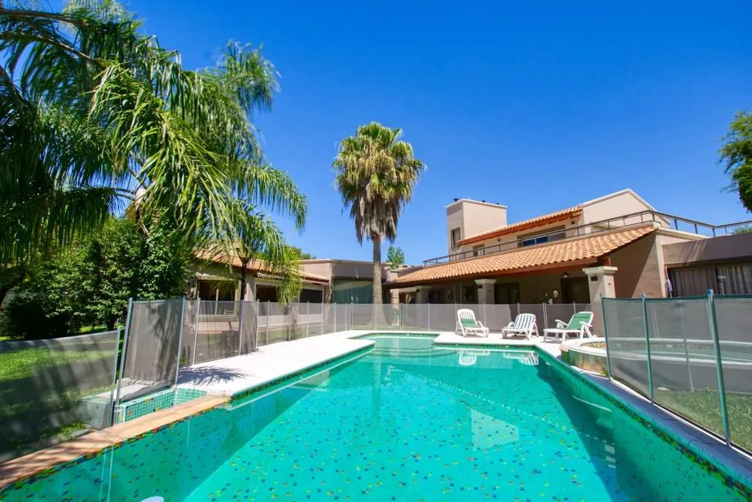 CASA EN VENTA 6 DORMITORIOS COUNTRY EL BOSQUE VILLA WARCALDE UNA SOLA PLANTA