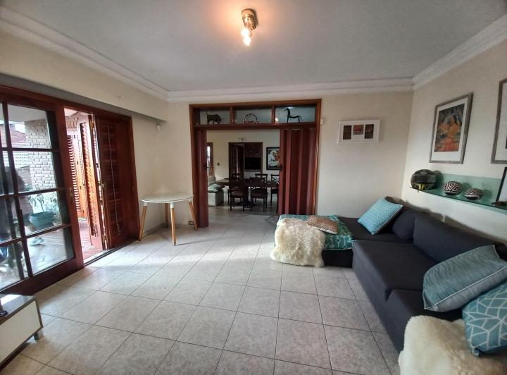 Casa · 404m² · 10 Ambientes · 2 Cocheras