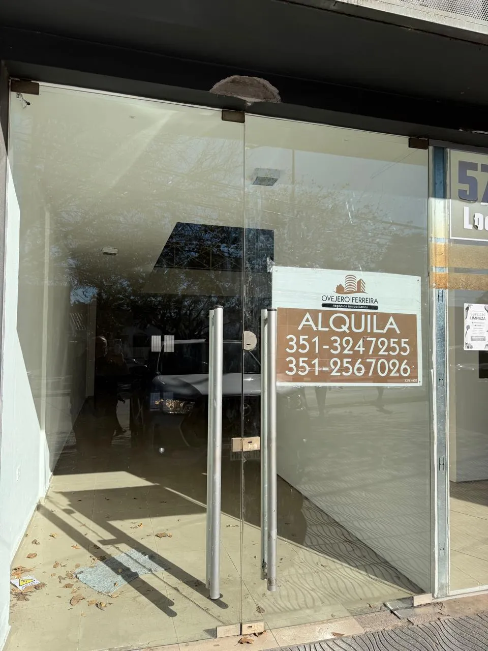 Local en Alquiler Sobre Importante Av