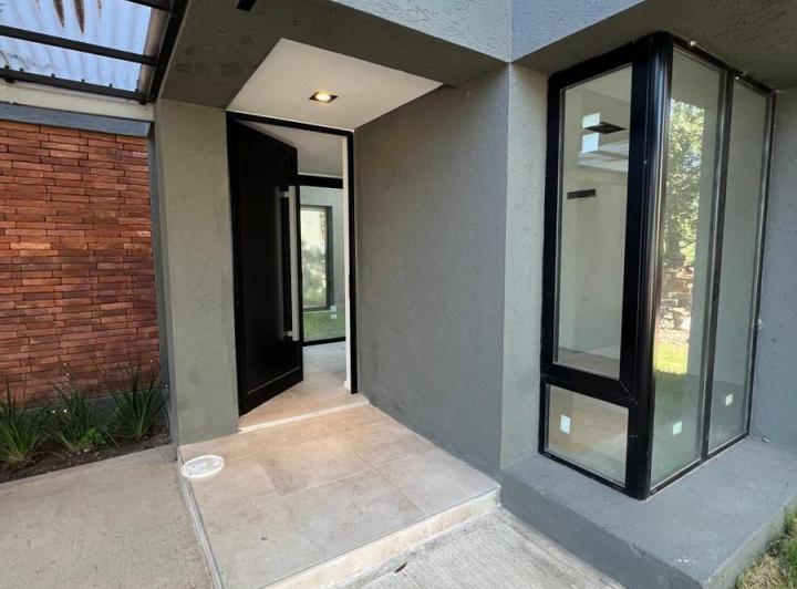 Casa · 140m² · 6 Ambientes · 1 Cochera