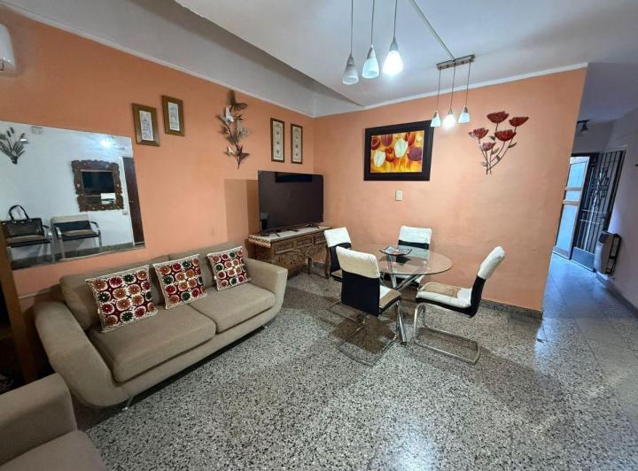 Casa · 106m² · 5 Ambientes · 1 Cochera