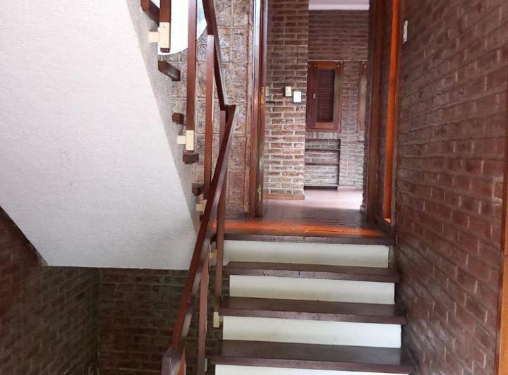 Casa · 190m² · 5 Ambientes · 1 Cochera