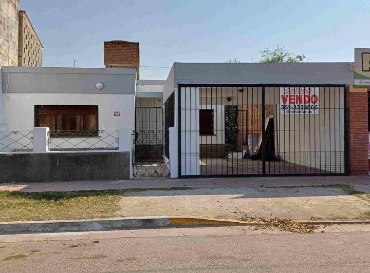 Casa · 135m² · 5 Ambientes · 1 Cochera