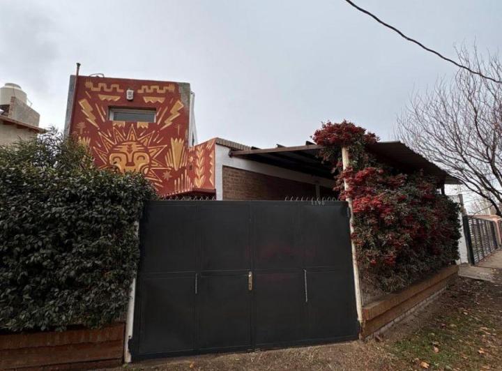 Casa · 150m² · 4 Ambientes · 1 Cochera