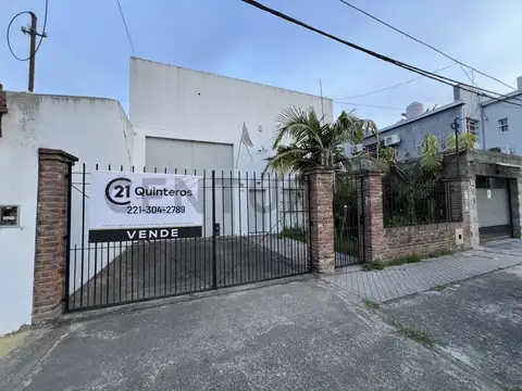 Galpón en Venta en Los Hornos, La Plata