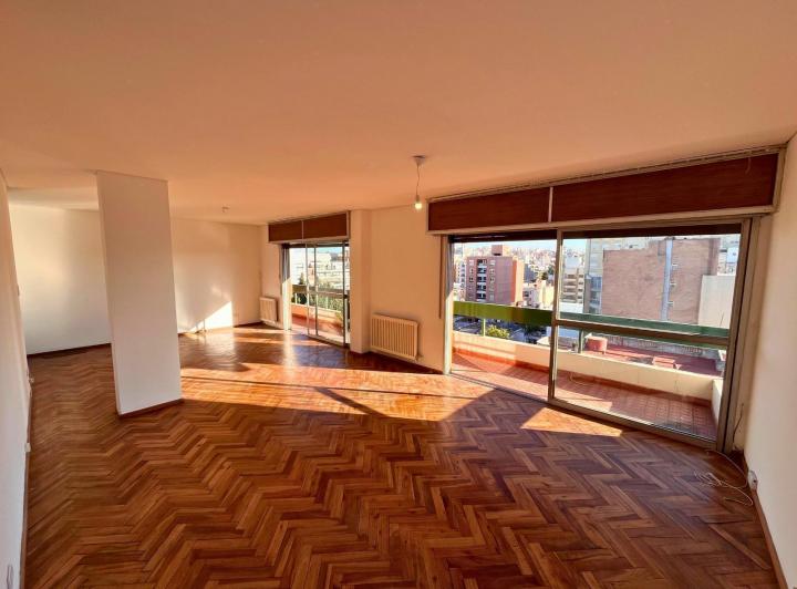 Departamento · 134m² · 7 Ambientes · 1 Cochera
