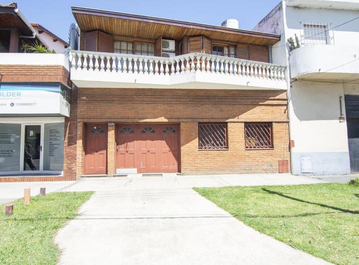 Casa · 163m² · 4 Ambientes · 1 Cochera