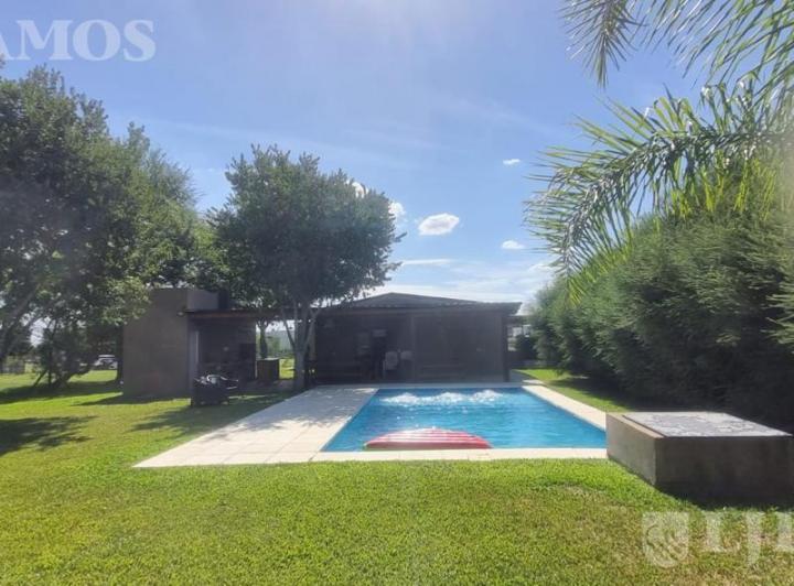 Casa · 170m² · 5 Ambientes · 2 Cocheras