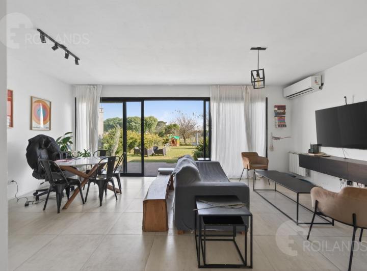 Casa · 109m² · 4 Ambientes · 2 Cocheras