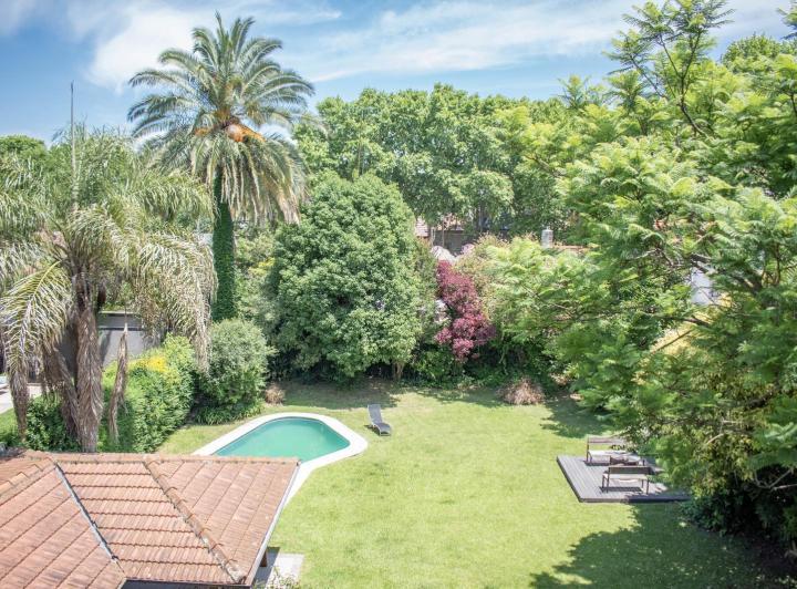 Casa · 440m² · 7 Ambientes · 2 Cocheras