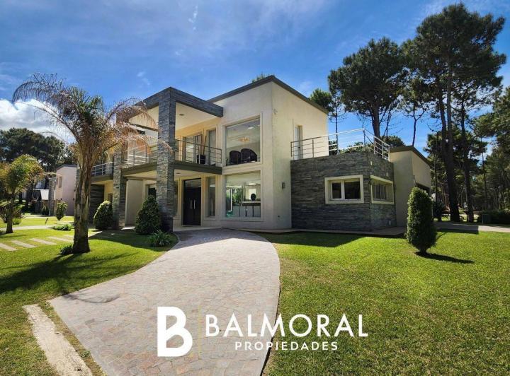 Casa · 333m² · 5 Ambientes