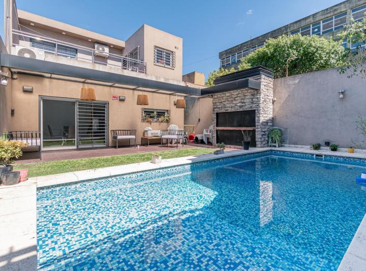 Casa · 152m² · 4 Ambientes · 2 Cocheras