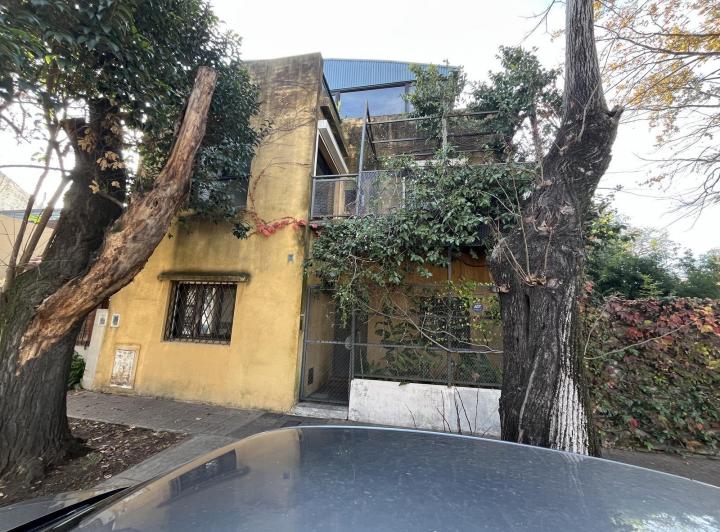 Casa · 225m² · 6 Ambientes · 1 Cochera