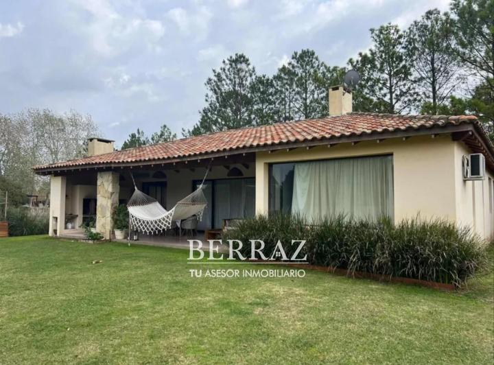 Casa · 340m² · 5 Ambientes · 2 Cocheras