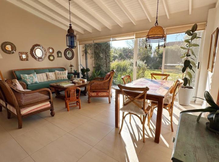 Casa · 170m² · 4 Ambientes · 3 Cocheras