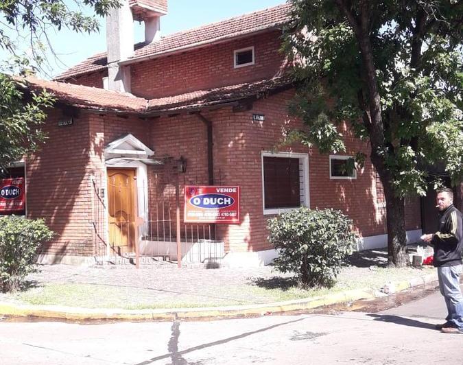 Casa · 157m² · 5 Ambientes · 1 Cochera