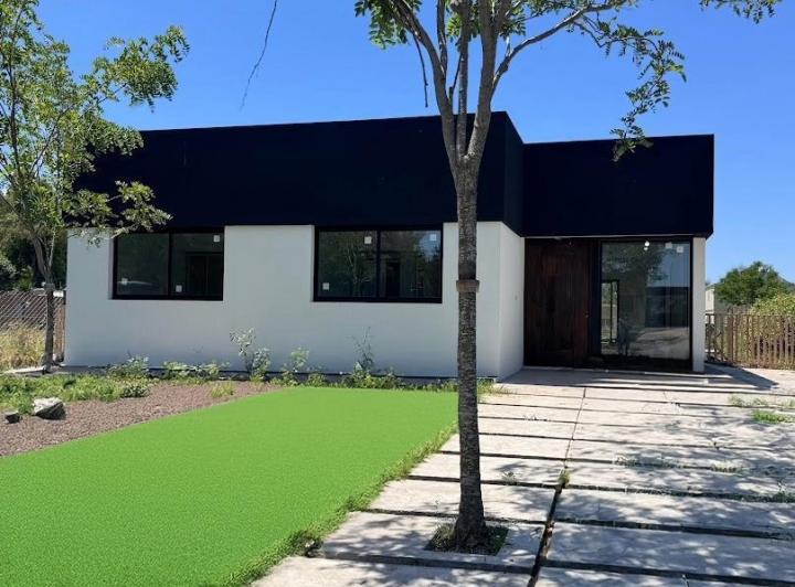 Casa · 140m² · 4 Ambientes · 3 Cocheras