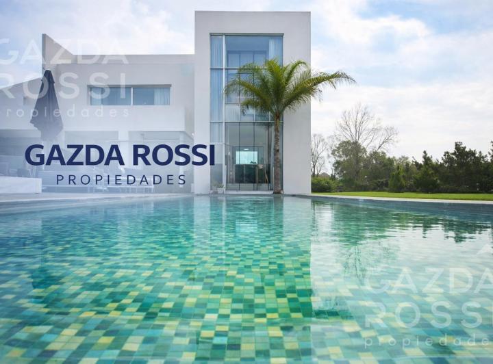 Casa · 650m² · 5 Ambientes · 2 Cocheras